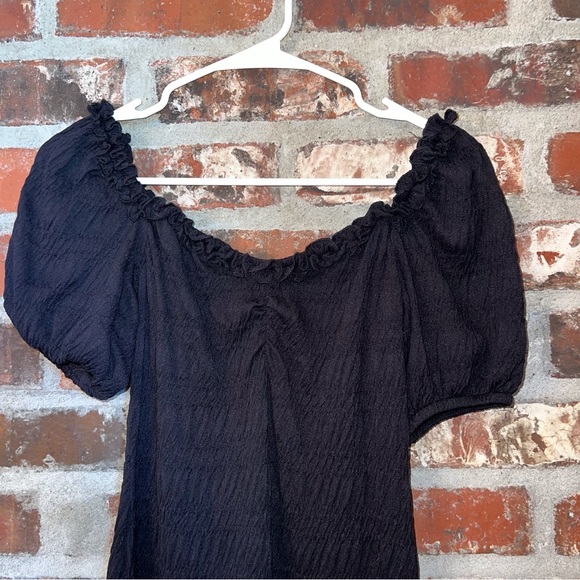 Speechless Black Ruched Dress with Puff Sleeves - Picture 2 of 5